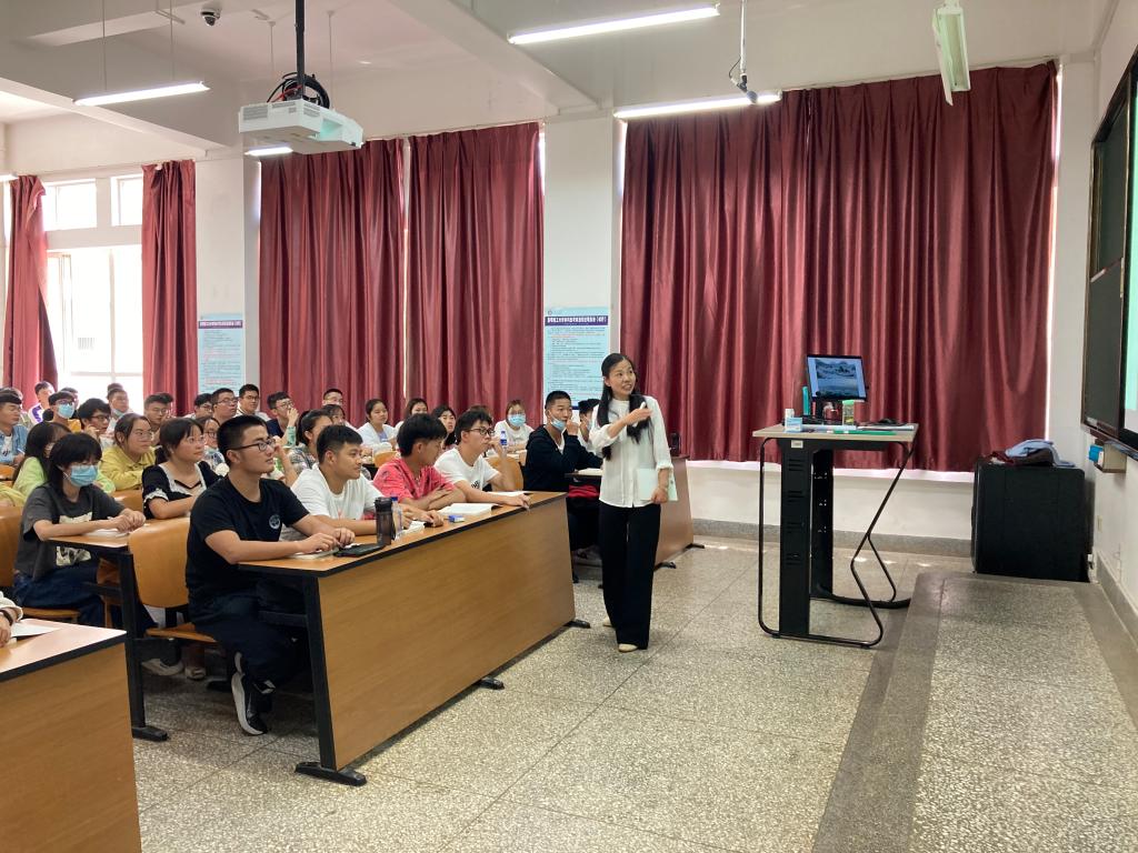 昆明理工大学2021级本科新生正式开课