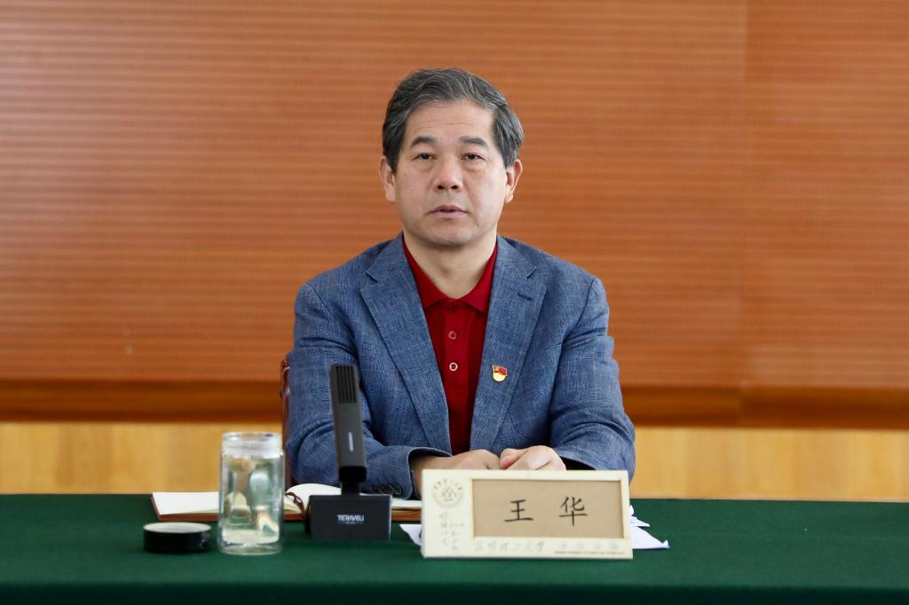 校长.jpg