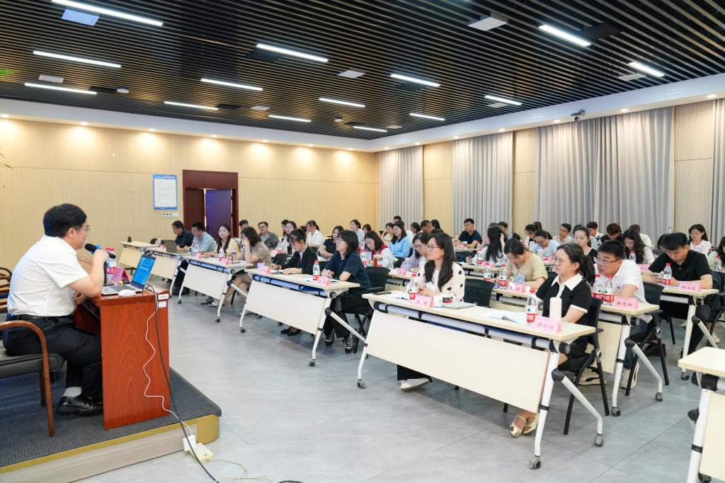 3.全体学员.jpg