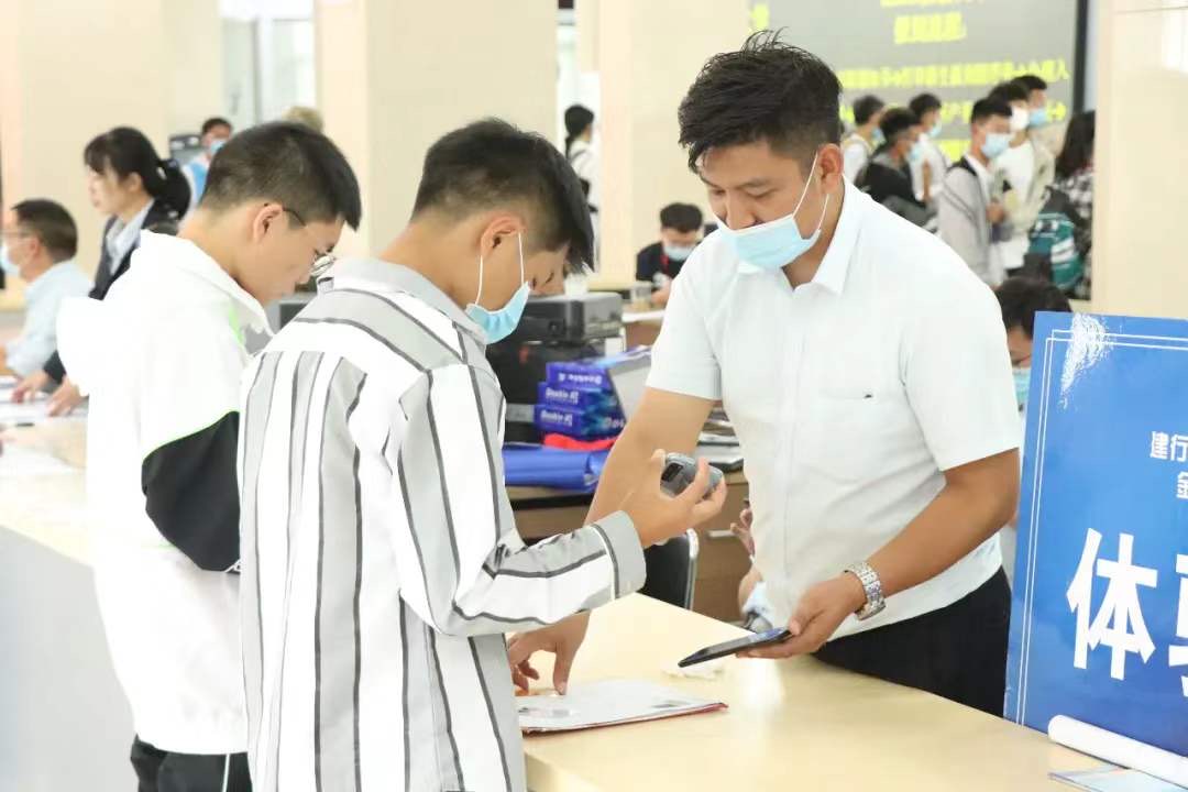 昆明理工大学招聘_云南昆明理工大学招聘会热潮 昆明理工大学2018专项招聘会至5月底(5)