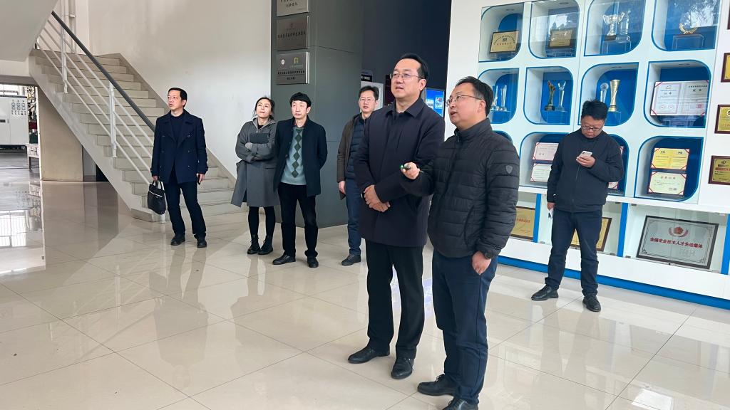 昆明市五华区区长李亮一行到学校科技园调研-云南省建设快讯-建设招标